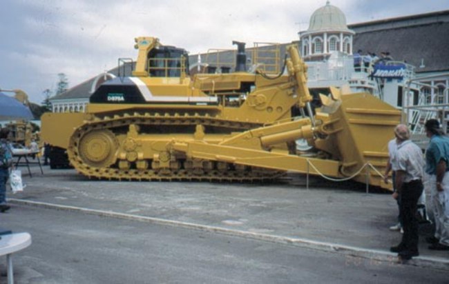 575 komatsu dozer vs d11