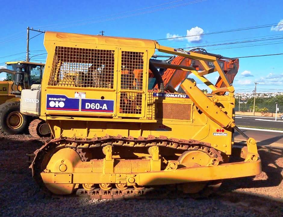 Trator Esteira KOMATSU D60 - 24E303