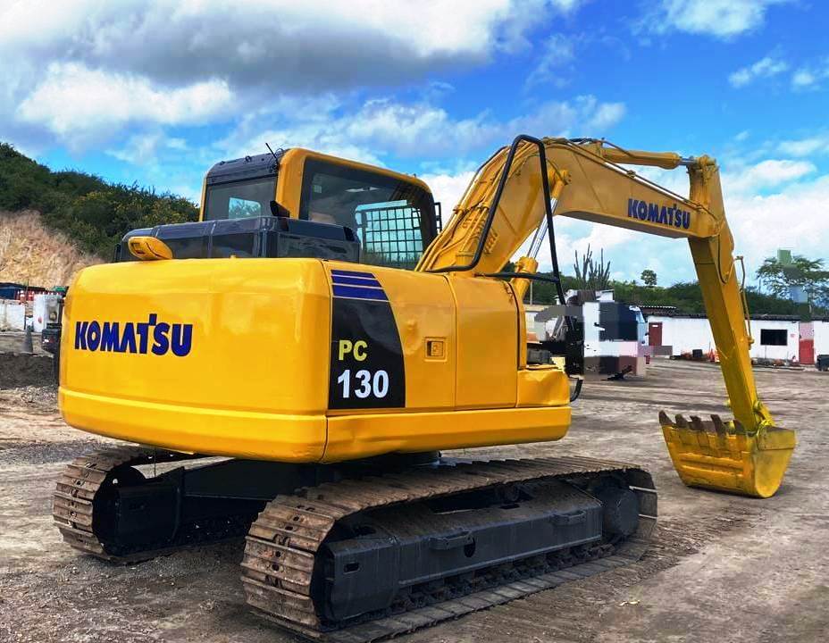 Escavadeira KOMATSU PC130 - 24E402