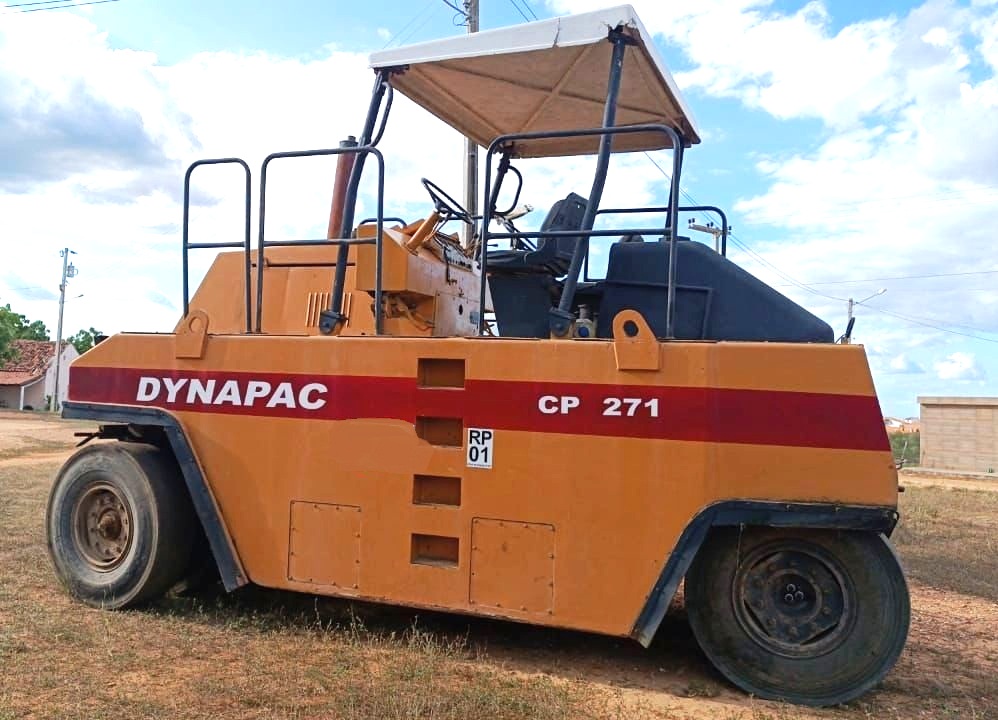 Rolo Compactador DYNAPAC CP271 - 24E407