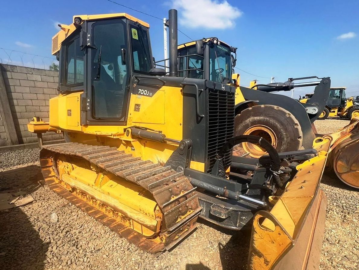 Trator Esteira JOHN DEERE 700J - 24F104