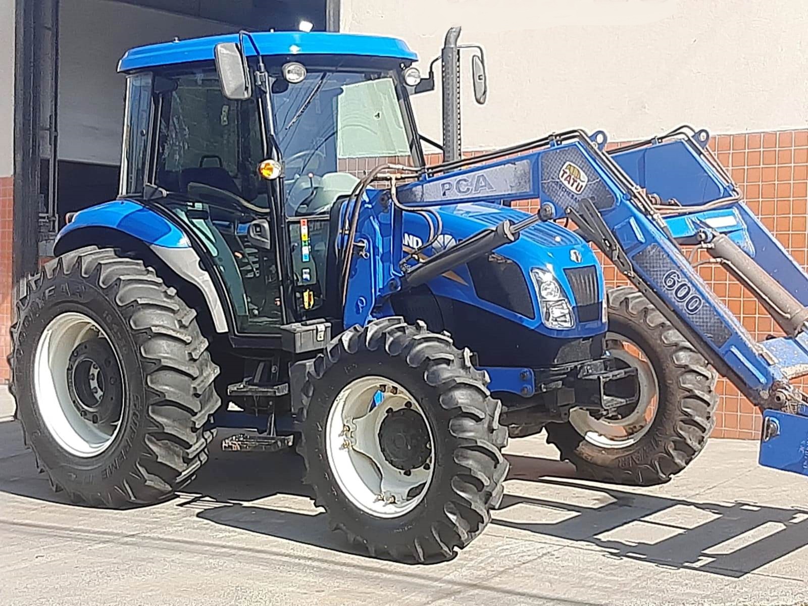 Trator Pneu NEW HOLLAND TL85E - 24F412