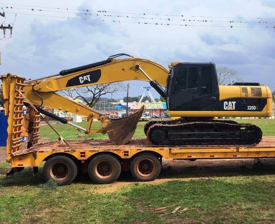 Escavadeira CATERPILLAR 320D - 24G302