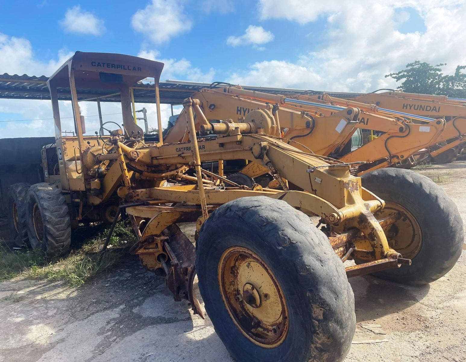 Motoniveladora CATERPILLAR 120B - 24H109