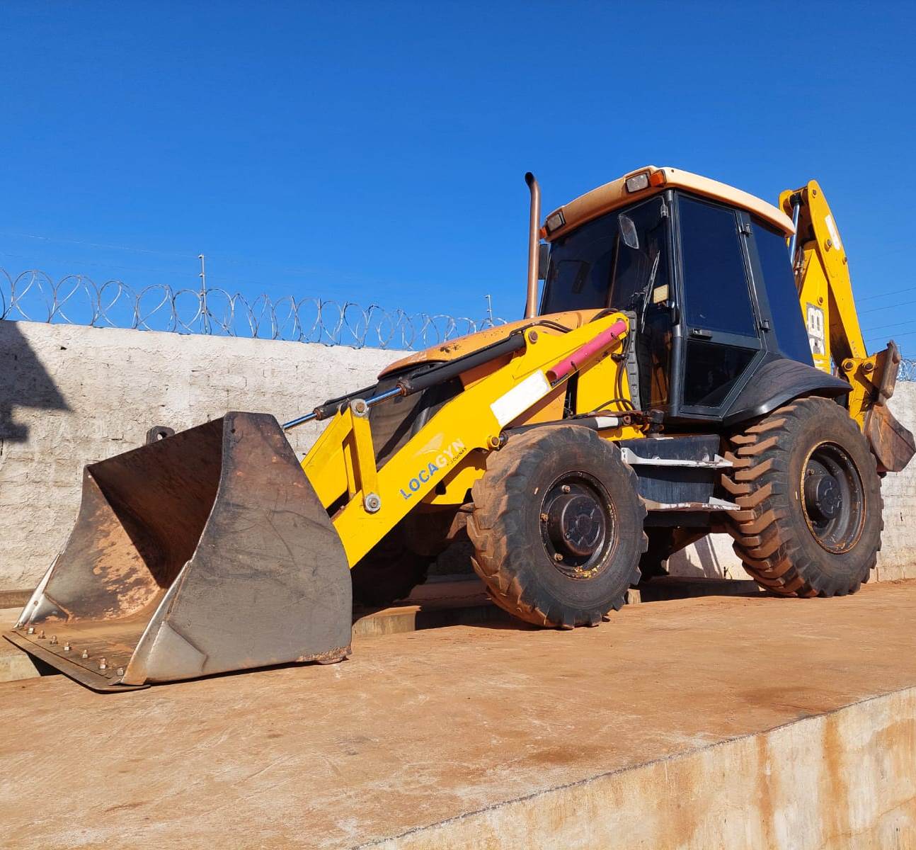 Retro Escavadeira JCB 3C - 24H115