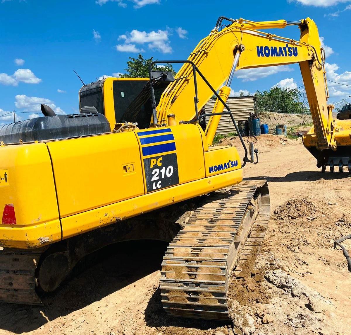 Escavadeira KOMATSU PC210 - 24H119