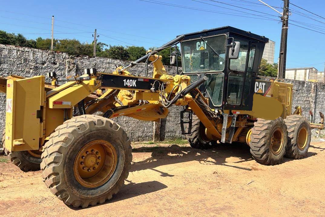 Motoniveladora CATERPILLAR 140K - 24H210