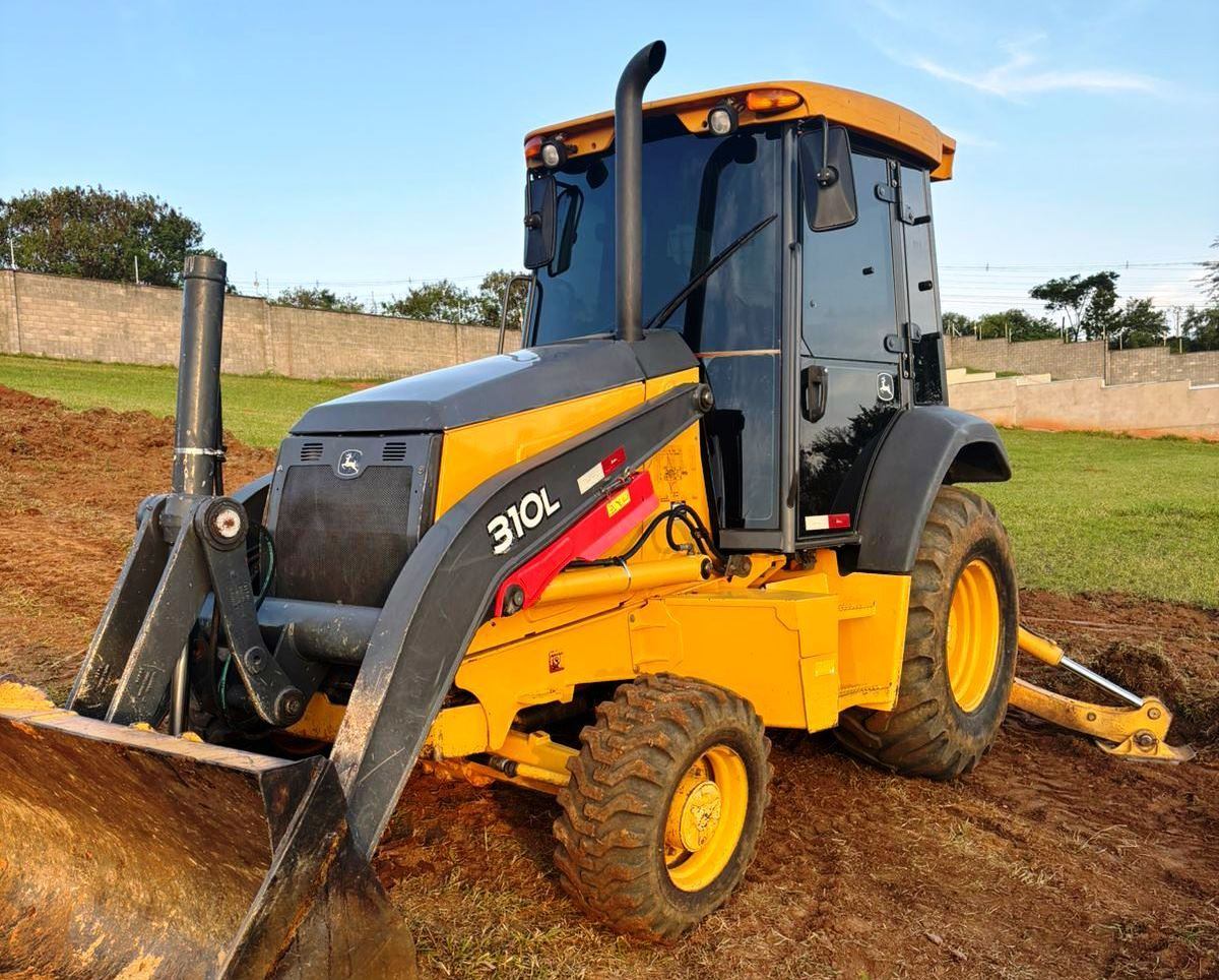 Retro Escavadeira JOHN DEERE 310L - 24J102