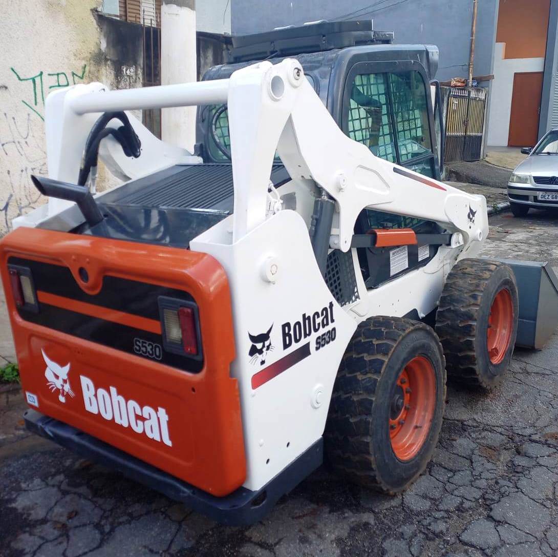 Mini Carregadeira BOB CAT S530 - 24J103