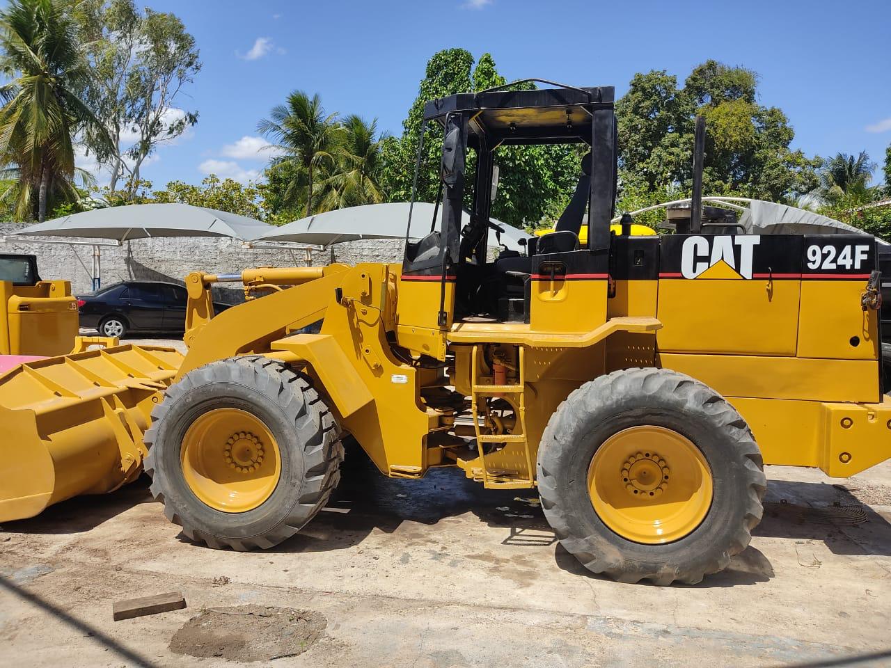 Carregadeira Pneu CATERPILLAR 924F - 24K101