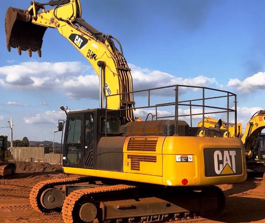 Escavadeira CATERPILLAR 336D - 24K114