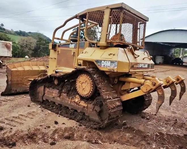 Trator Esteira CATERPILLAR D6M - 24K414