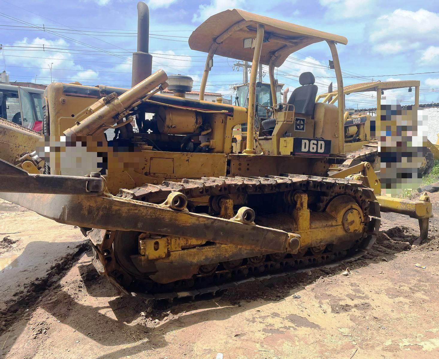 Trator Esteira CATERPILLAR D6CPS - 25D408