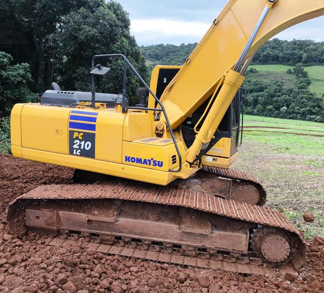 Escavadeira KOMATSU PC210 - 25D508