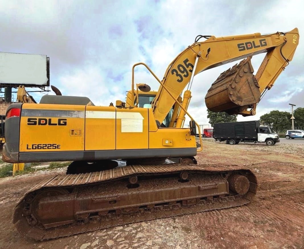 Escavadeira SDLG LG6225E - 25D512
