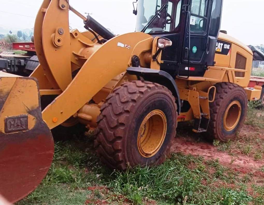 Carregadeira Pneu CATERPILLAR 924K - 25E408