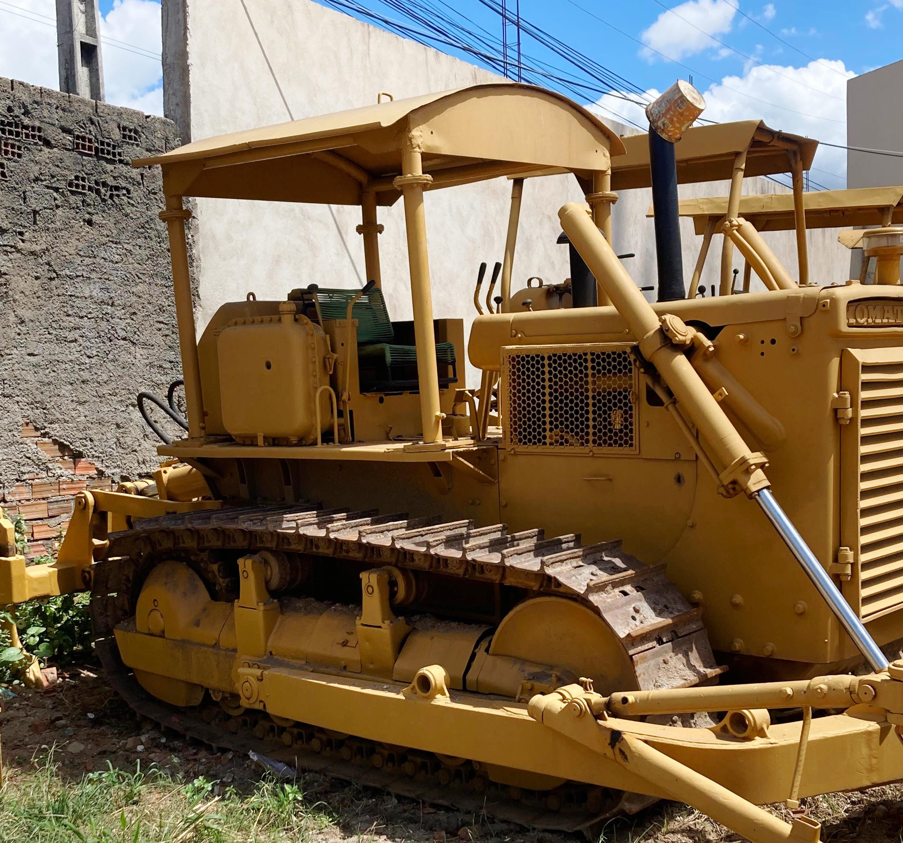 Trator Esteira KOMATSU D50 - 25F102