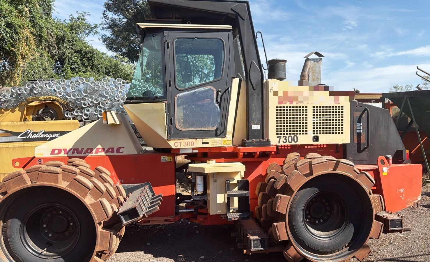 Rolo Compactador DYNAPAC CT300 - 25F105