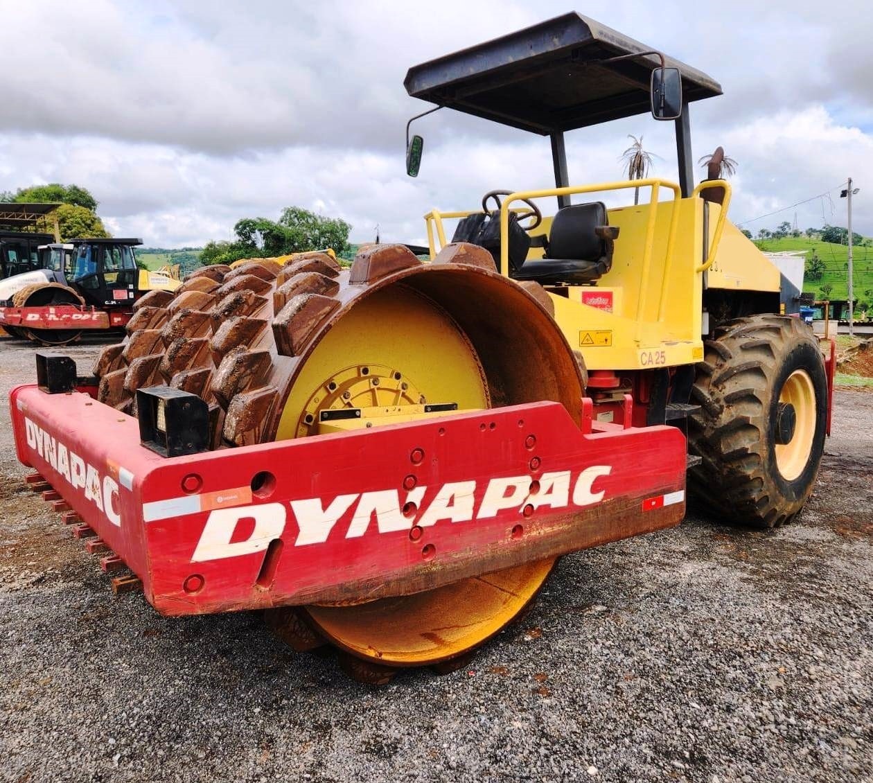 Rolo Compactador DYNAPAC CA250 - 25F204