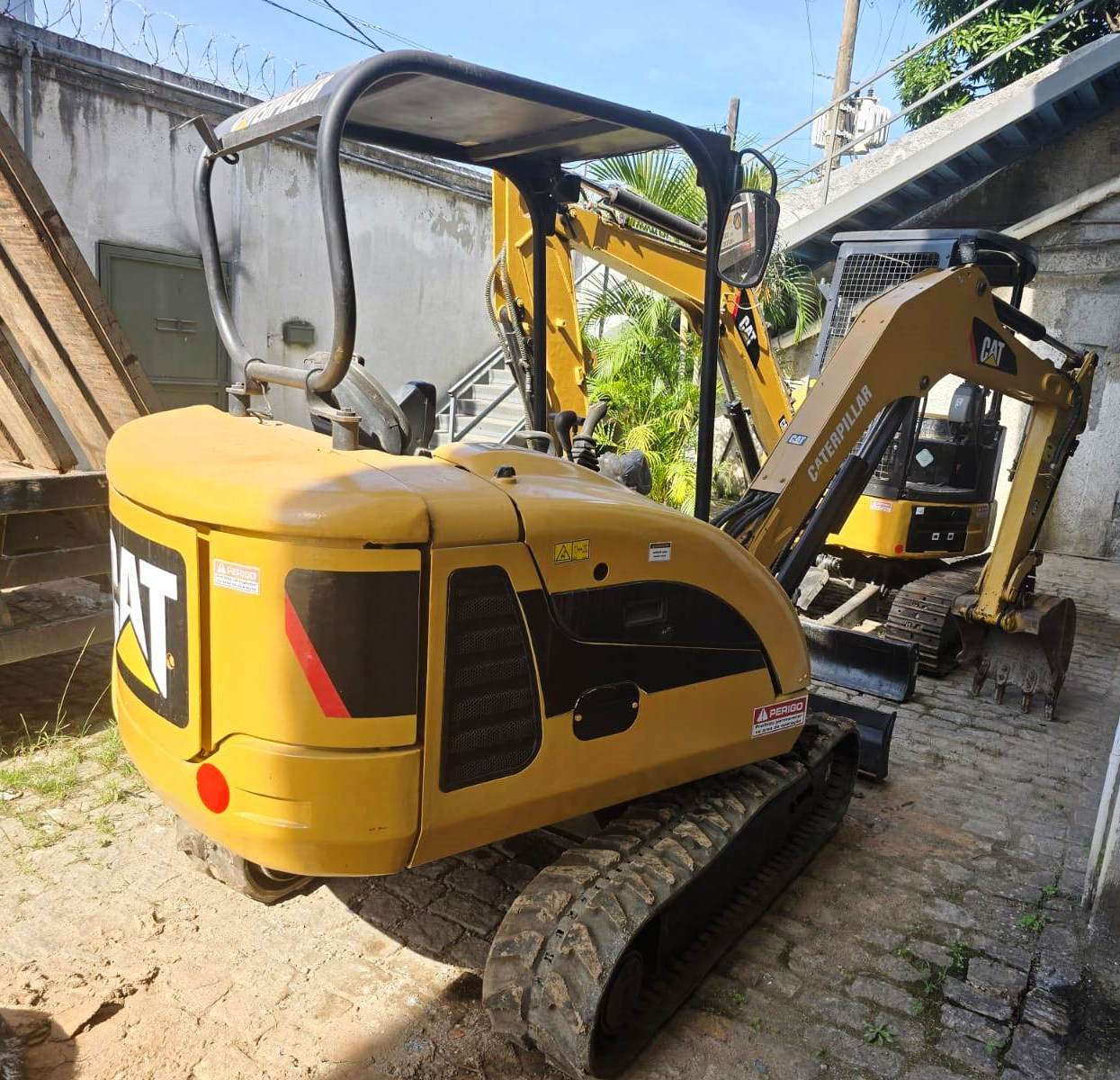 Mini Escavadeira CATERPILLAR 302.5C - 25F210