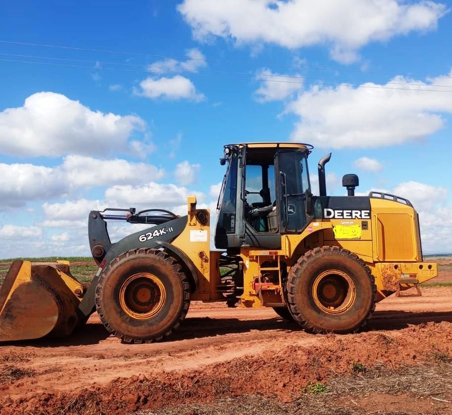Carregadeira Pneu JOHN DEERE 624K - 25F406