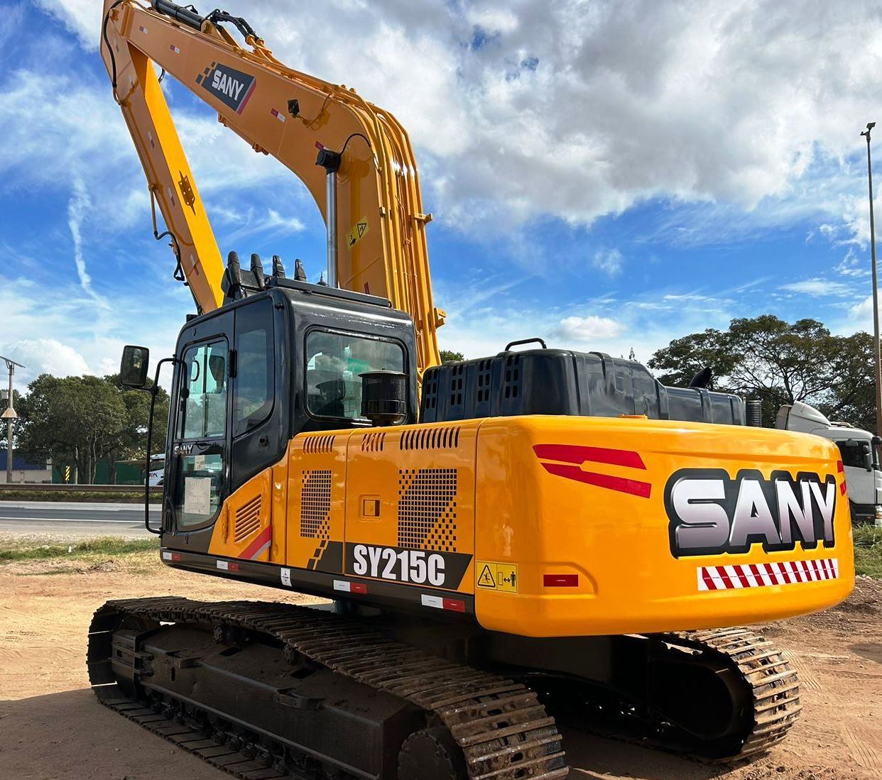 Escavadeira SANY SY215 - 25F413