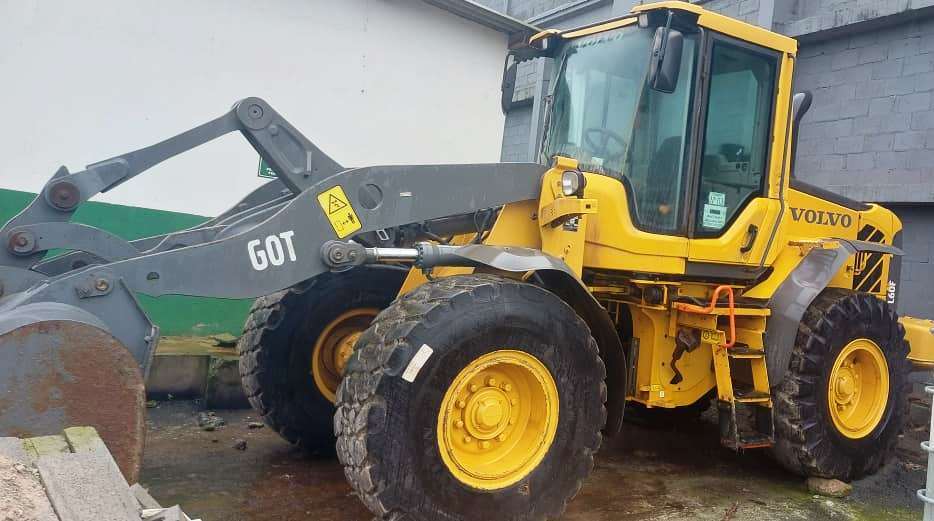 Carregadeira Pneu VOLVO L60 - 25G206