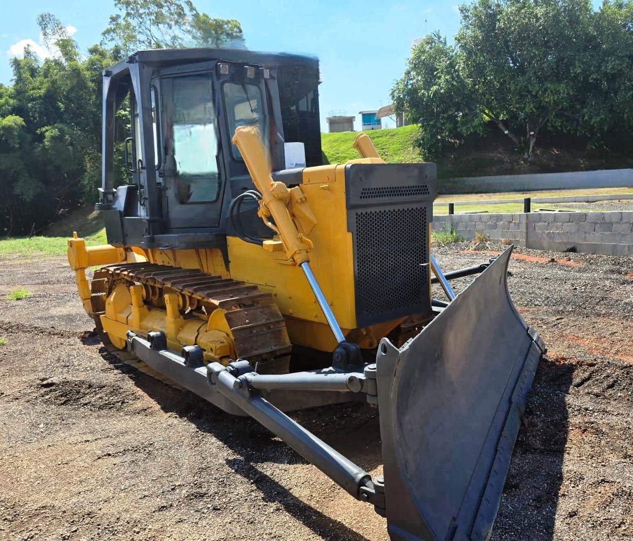 Trator Esteira SHANTUI SD16 - 25G210