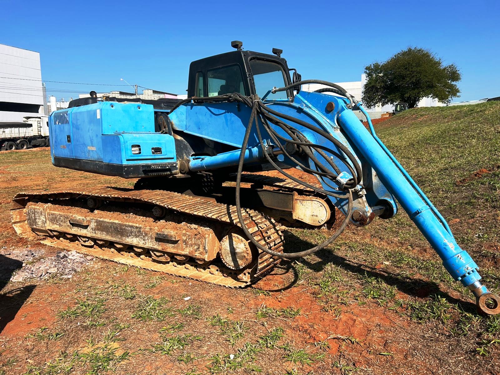 Escavadeira HYUNDAI R250 - 25G211