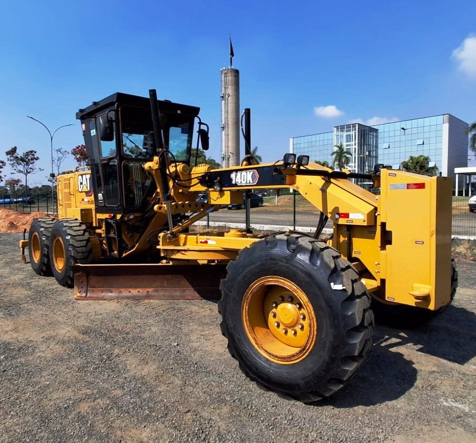 Motoniveladora CATERPILLAR 140K - 25G213