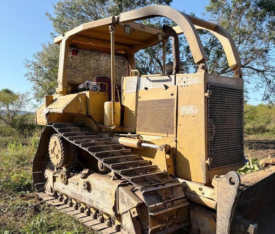 Trator Esteira CATERPILLAR D6M - 25G406