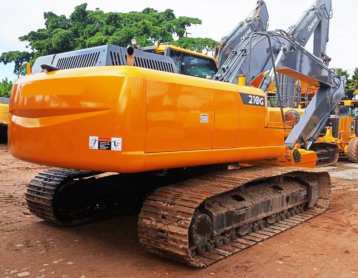 Escavadeira JOHN DEERE 210G - 25G508