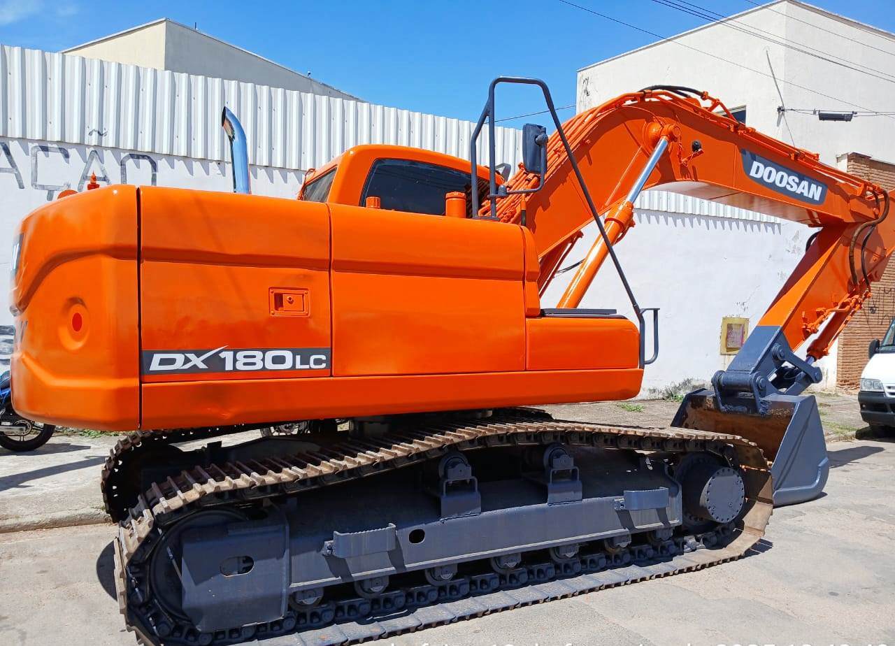 Escavadeira DOOSAN DX180 - 25G513