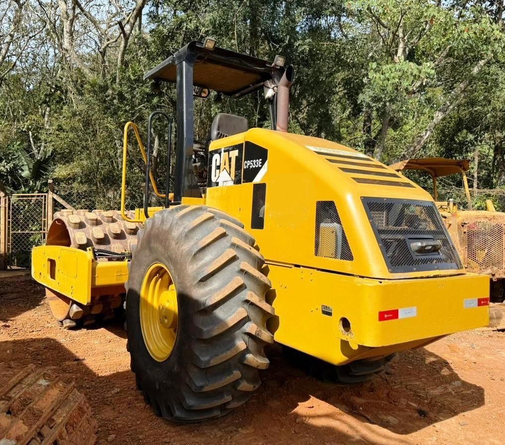 Rolo Compactador CATERPILLAR CP533E - 25H101