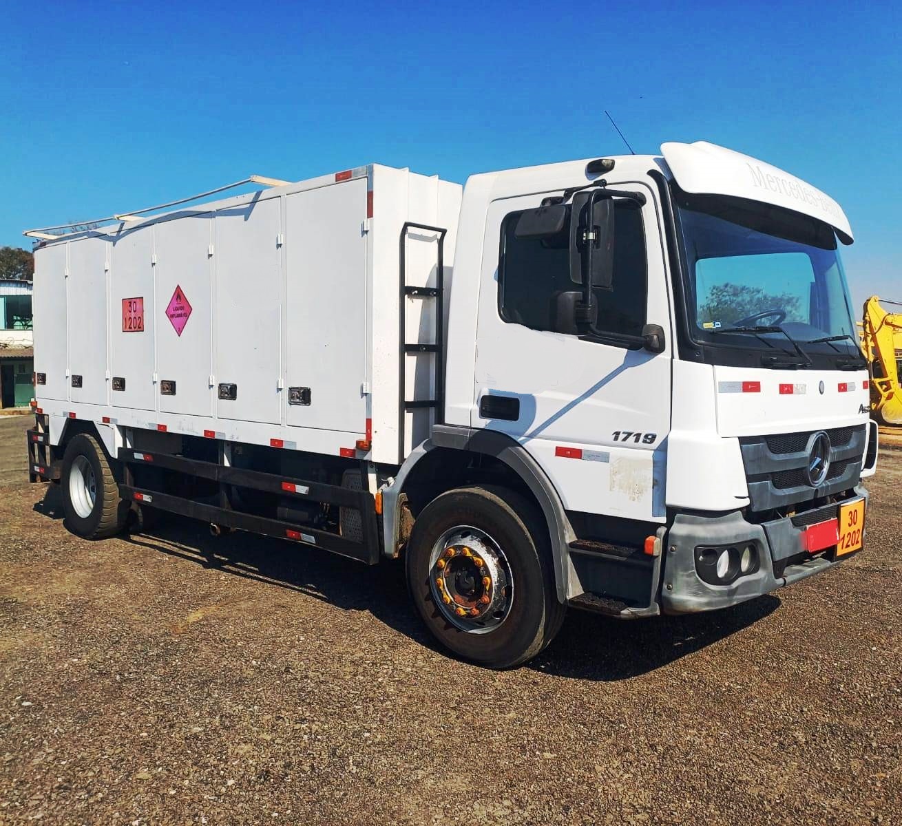Caminhao MERCEDES BENZ 1719 - 25H107