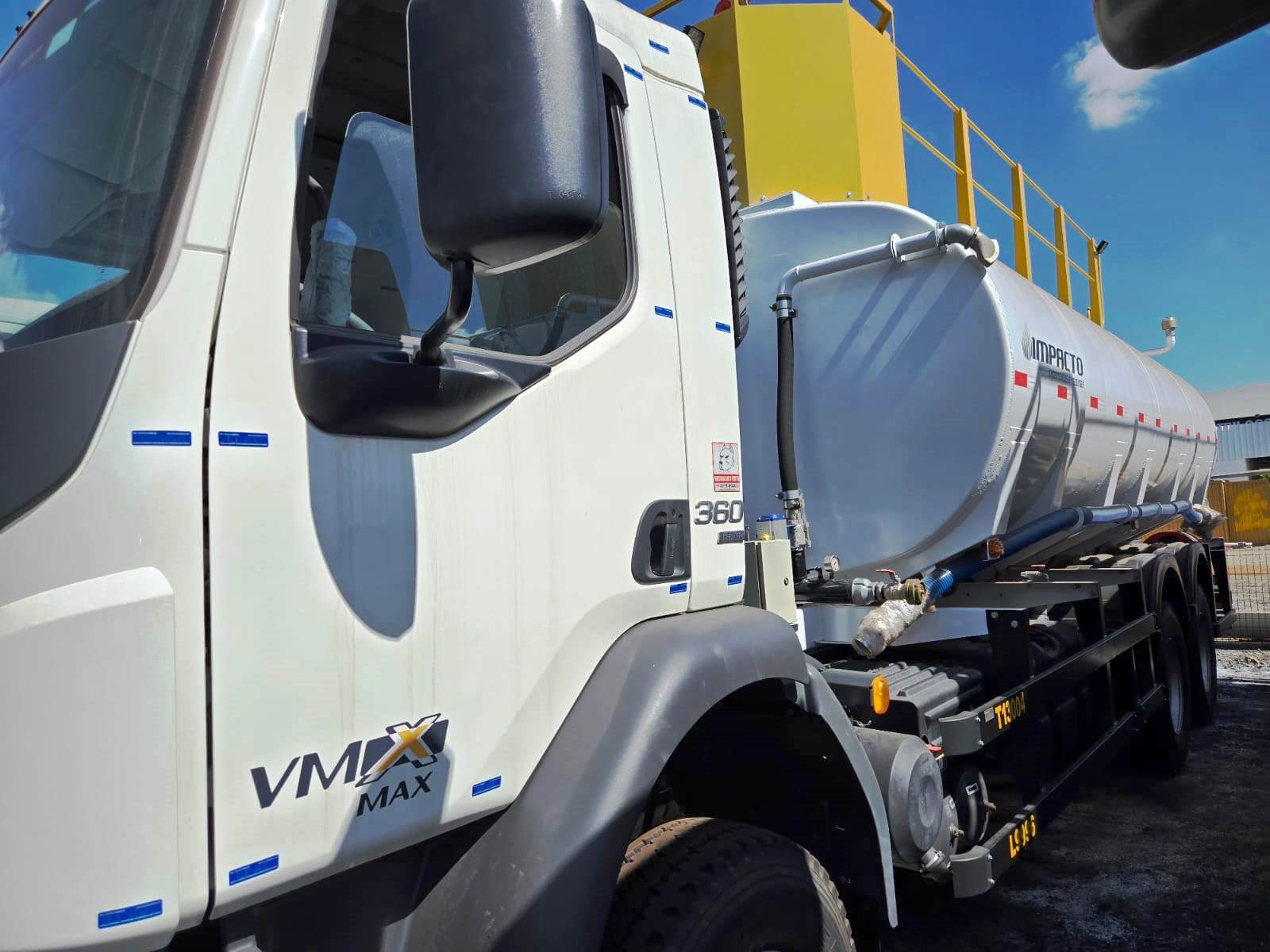 Caminhao VOLVO VMX360 - 25H108