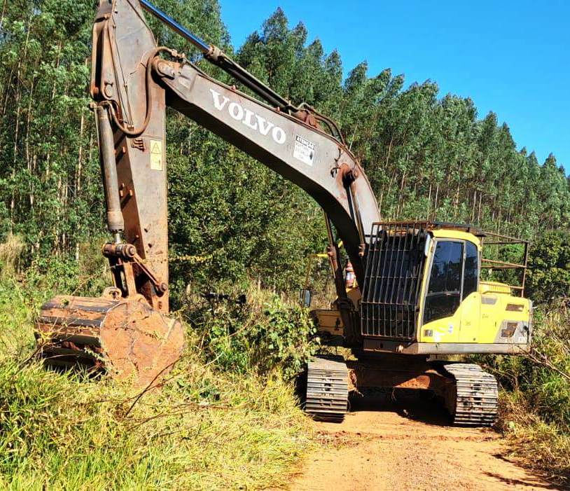 Escavadeira VOLVO EC220 - 25H117