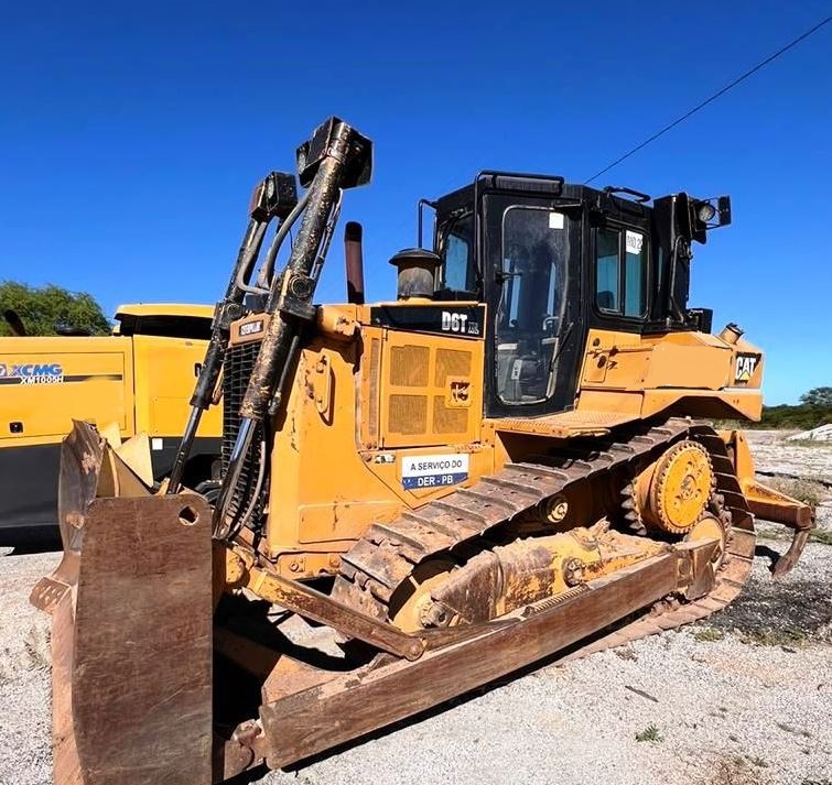 Trator Esteira CATERPILLAR D6T - 25H207