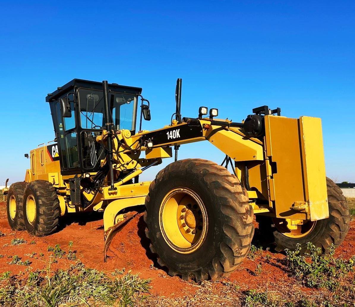 Motoniveladora CATERPILLAR 140K - 25H301