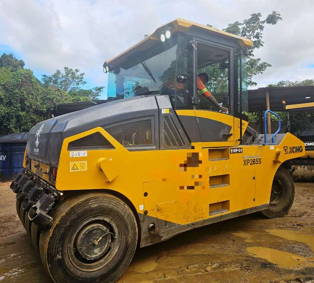 Rolo Compactador XCMG XP265 - 25H404