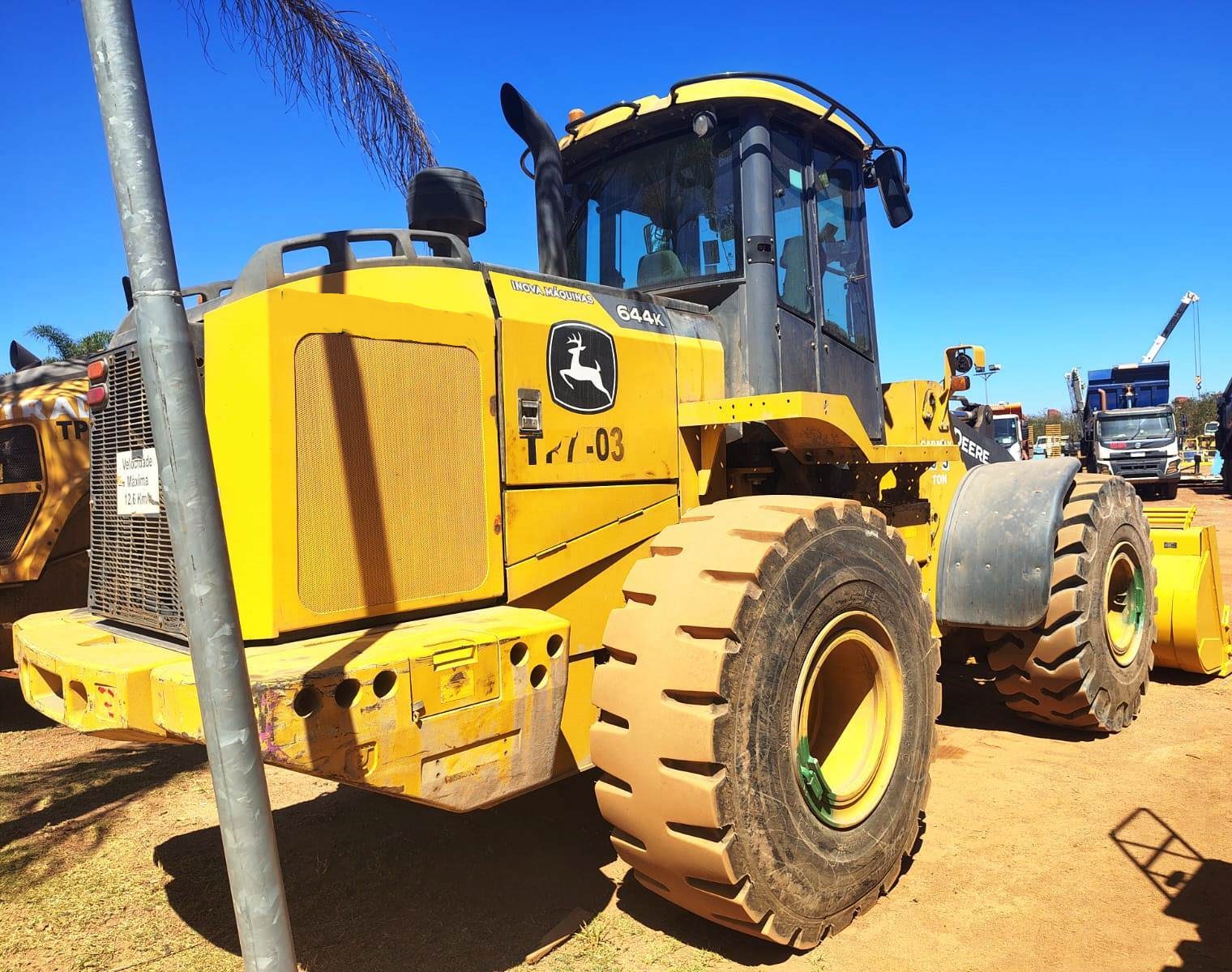 Carregadeira Pneu JOHN DEERE 644K - 25H405