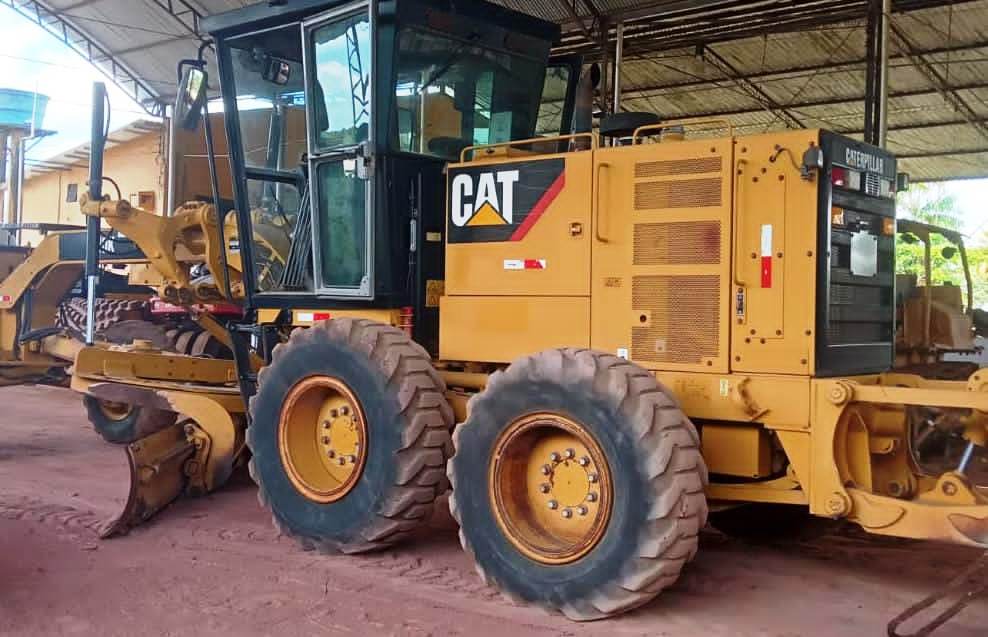 Motoniveladora CATERPILLAR 140K - 25J107