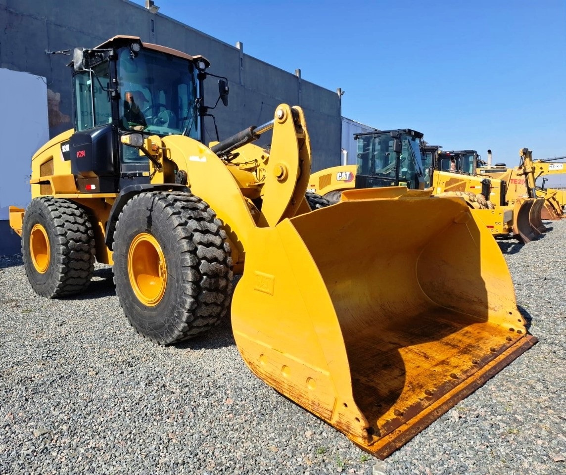 Carregadeira Pneu CATERPILLAR 924K - 25J206