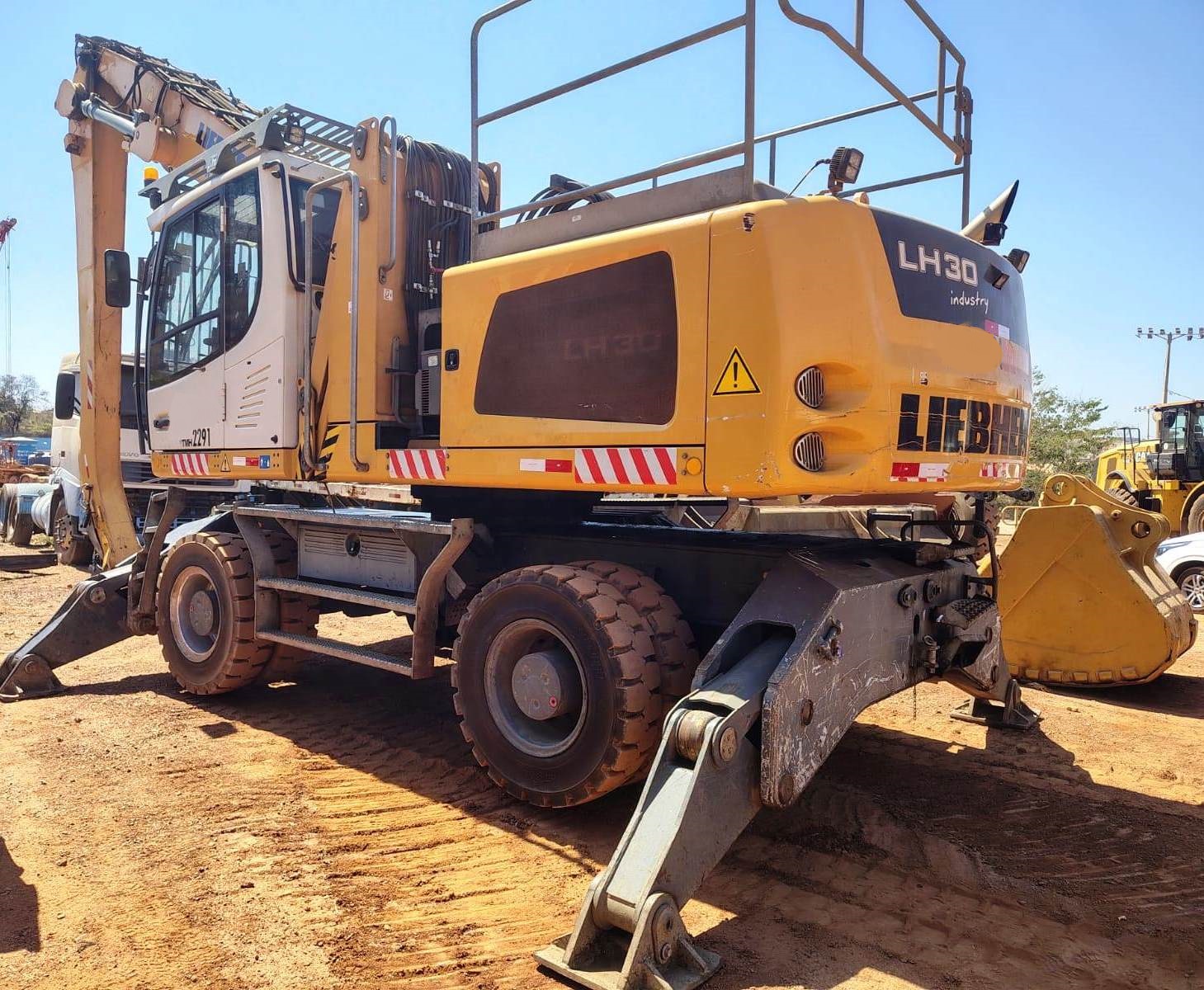 Manipulador LIEBHERR LH30M - 25J211