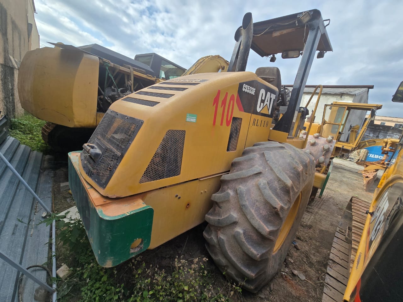 Rolo Compactador CATERPILLAR CS533E - 25J307
