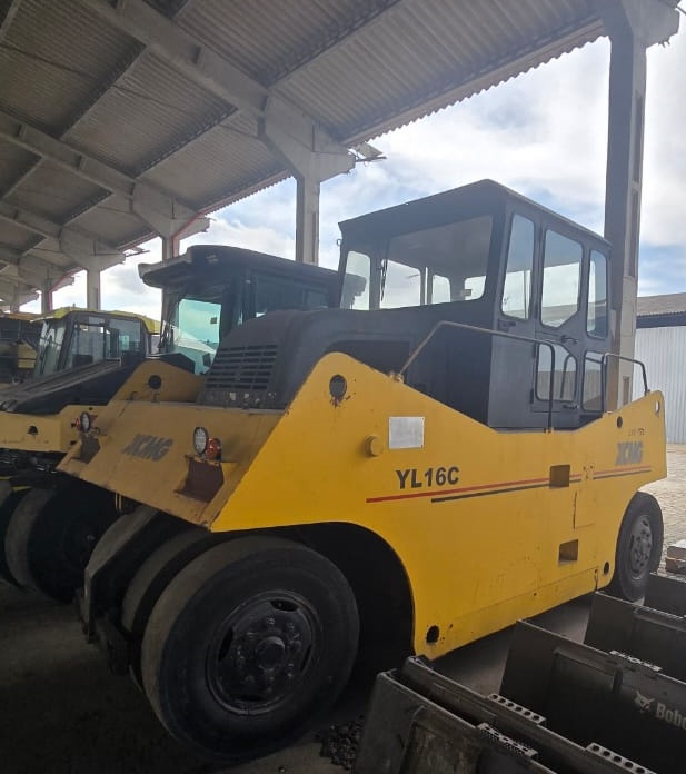 Rolo Compactador XCMG YL16C - 25J311