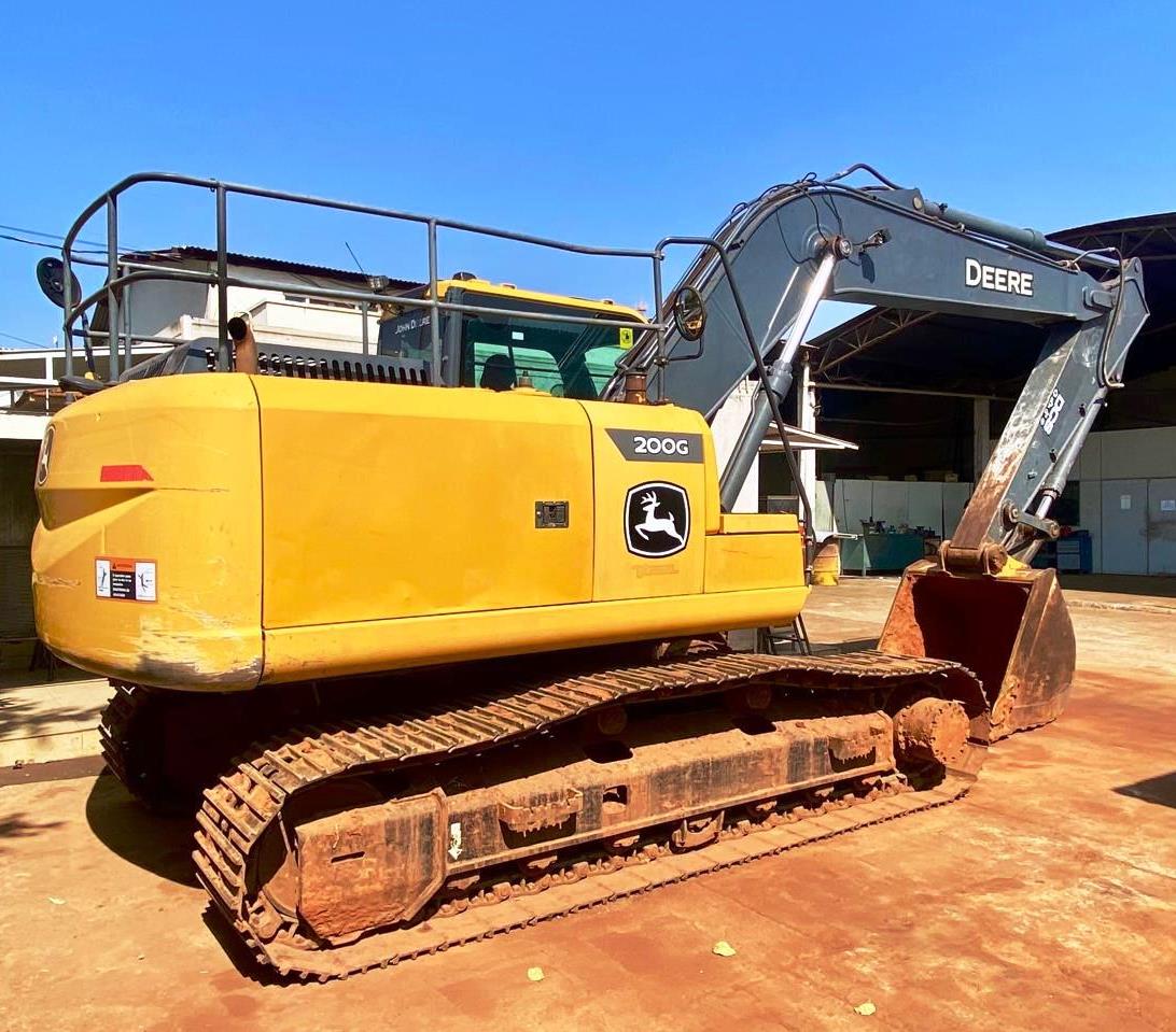 Escavadeira JOHN DEERE 200G - 25J418