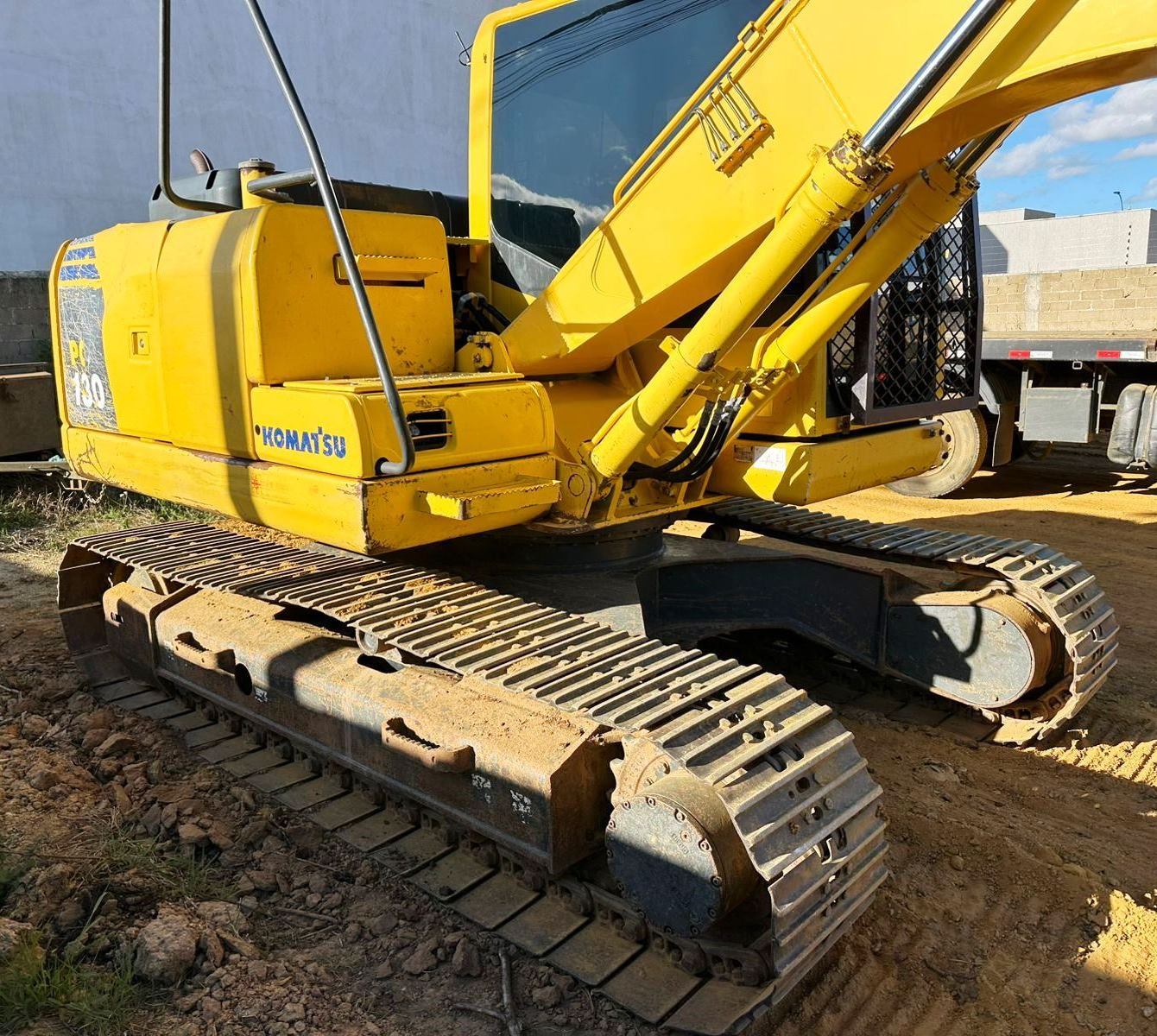 Escavadeira KOMATSU PC130 - 25K101