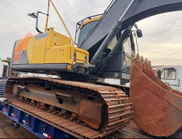 Escavadeira VOLVO EC140 - 25K110