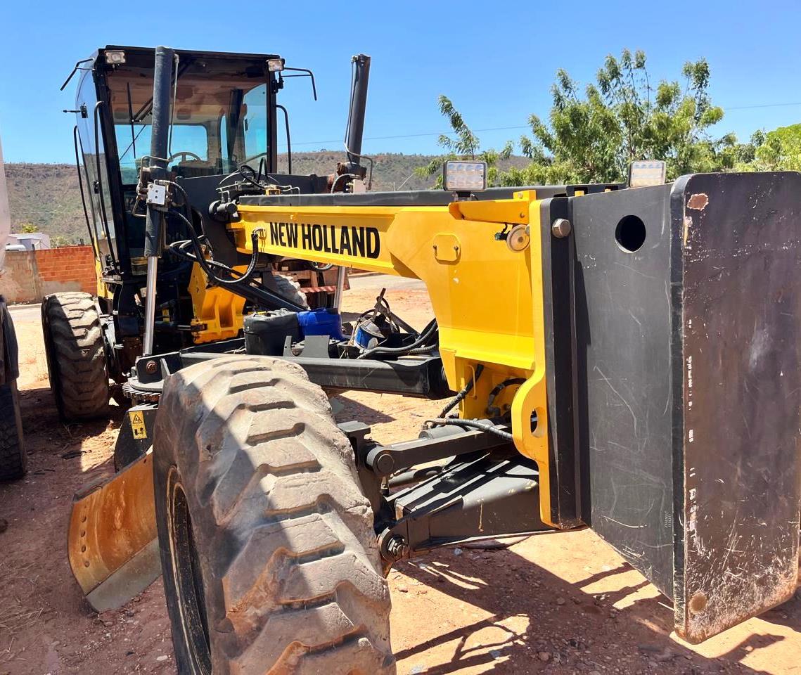 Motoniveladora NEW HOLLAND RG170 - 25K201